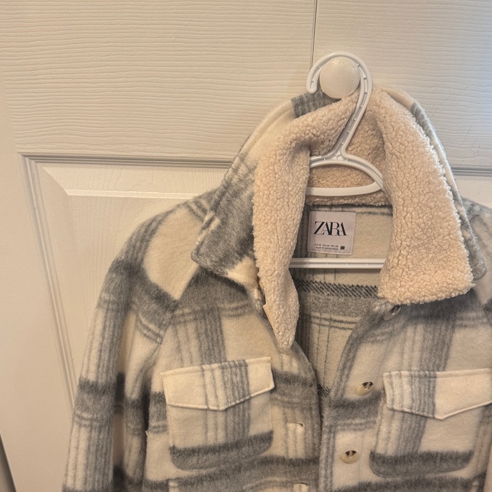 Zara Cream and Gray Plaid Sherpa Jacket - Picture 3 of 5
